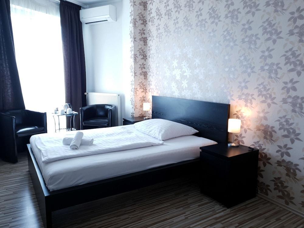 Modena Hotel
